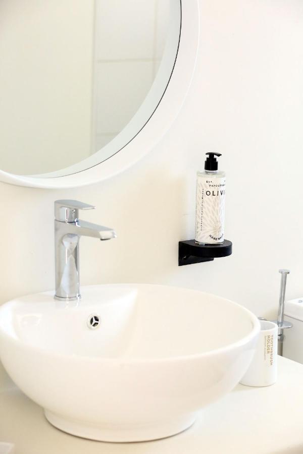 Elia Privileged Suites Andros Ανδροσ エクステリア 写真