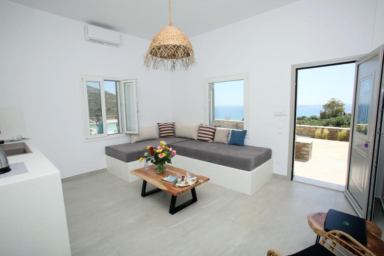 Elia Privileged Suites Andros Ανδροσ エクステリア 写真